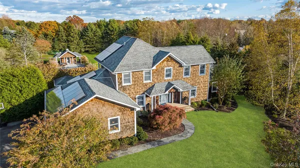 $2,295,000 | 450 Sterling Woods Road, Southold, NY 11971