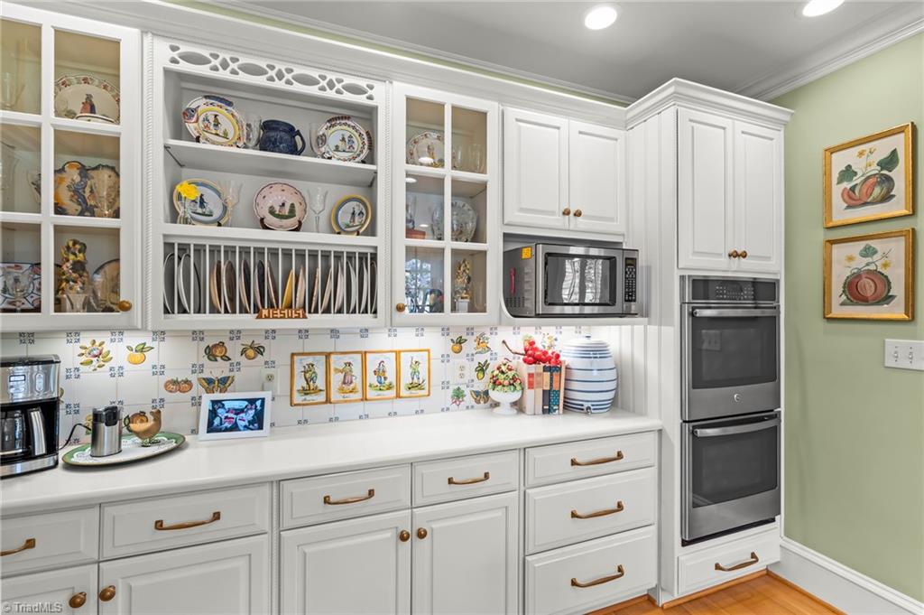 1212 Sturbridge Avenue High Point, NC 27262 - Photo 17 of 44