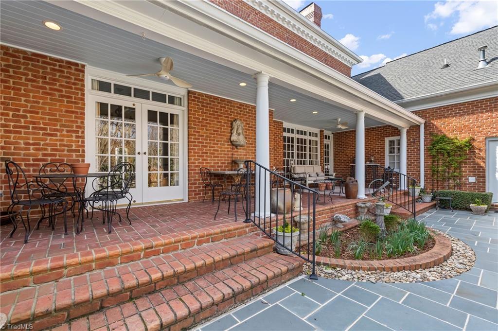 1212 Sturbridge Avenue High Point, NC 27262 - Photo 34 of 44