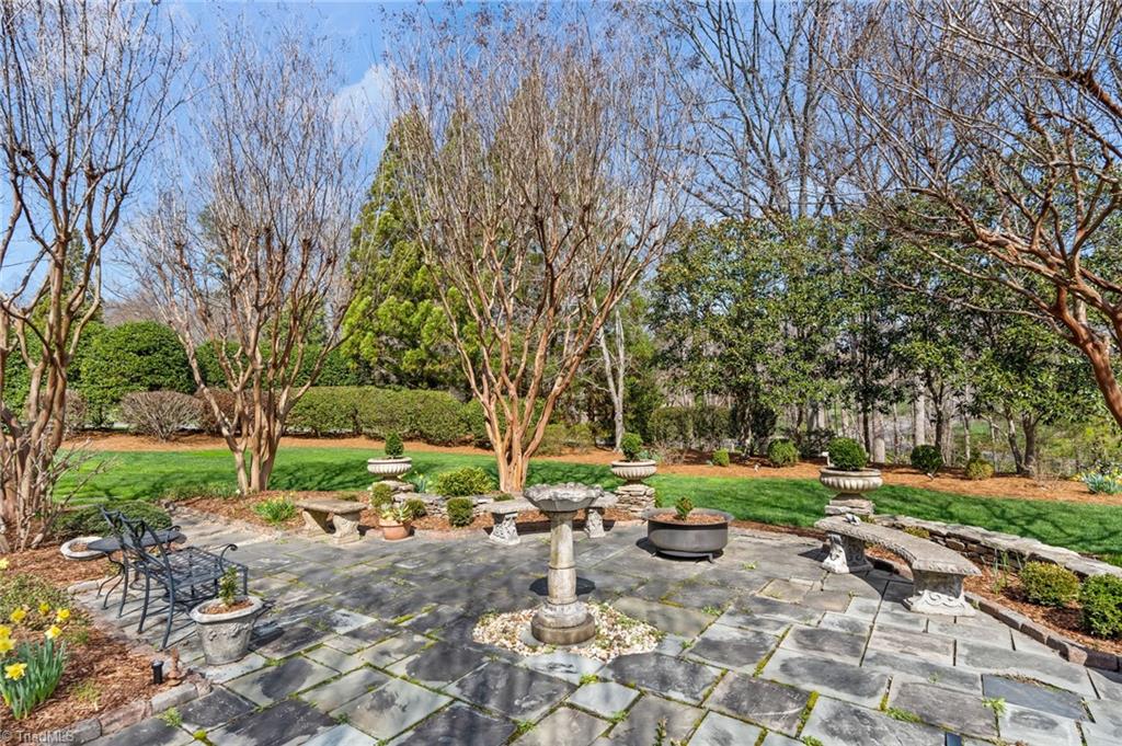 1212 Sturbridge Avenue High Point, NC 27262 - Photo 39 of 44