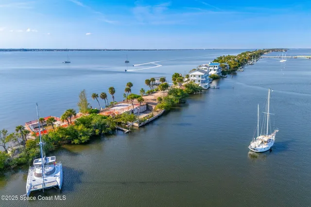 $7,000,000 | 11680 Point Drive, Merritt Island, FL 32952