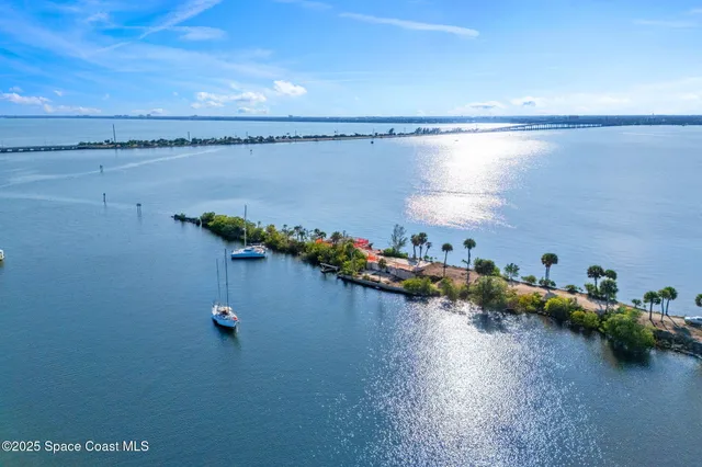 $7,000,000 | 11680 Point Drive, Merritt Island, FL 32952