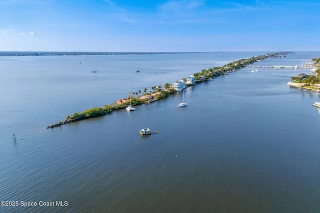 $7,000,000 | 11680 Point Drive, Merritt Island, FL 32952