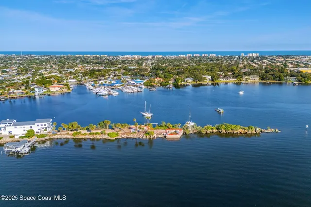 $7,000,000 | 11680 Point Drive, Merritt Island, FL 32952
