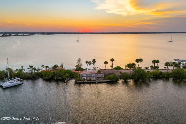 $7,000,000 | 11680 Point Drive, Merritt Island, FL 32952