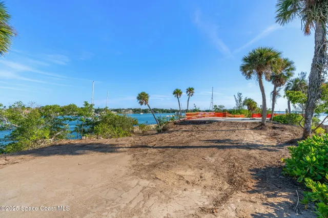 $7,000,000 | 11680 Point Drive, Merritt Island, FL 32952