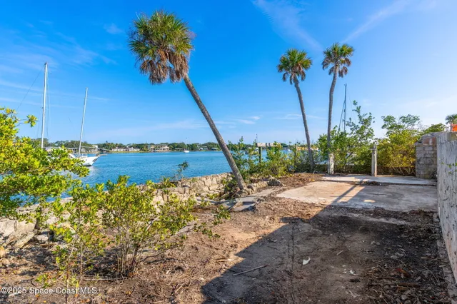 $7,000,000 | 11680 Point Drive, Merritt Island, FL 32952