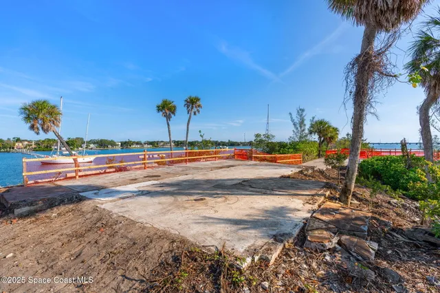 $7,000,000 | 11680 Point Drive, Merritt Island, FL 32952