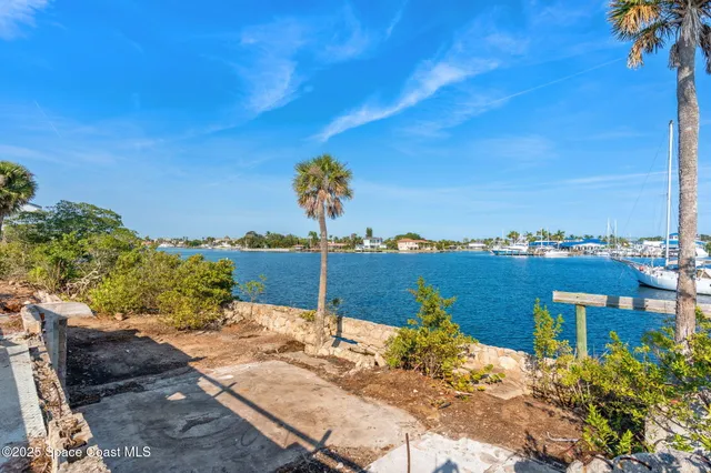 $7,000,000 | 11680 Point Drive, Merritt Island, FL 32952