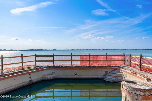 $7,000,000 | 11680 Point Drive, Merritt Island, FL 32952