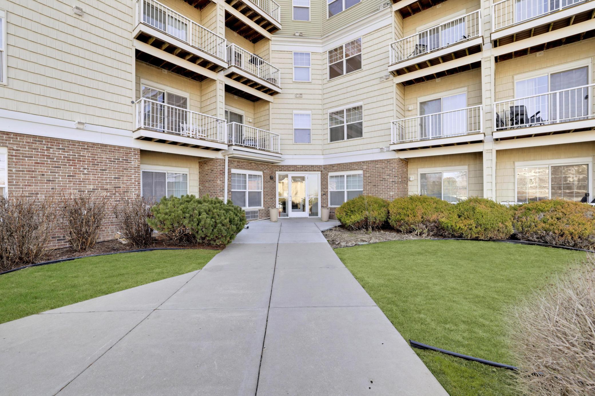 114200 Hundertmark Road, Unit 411 Chaska, MN 55318 - Photo 13 of 26