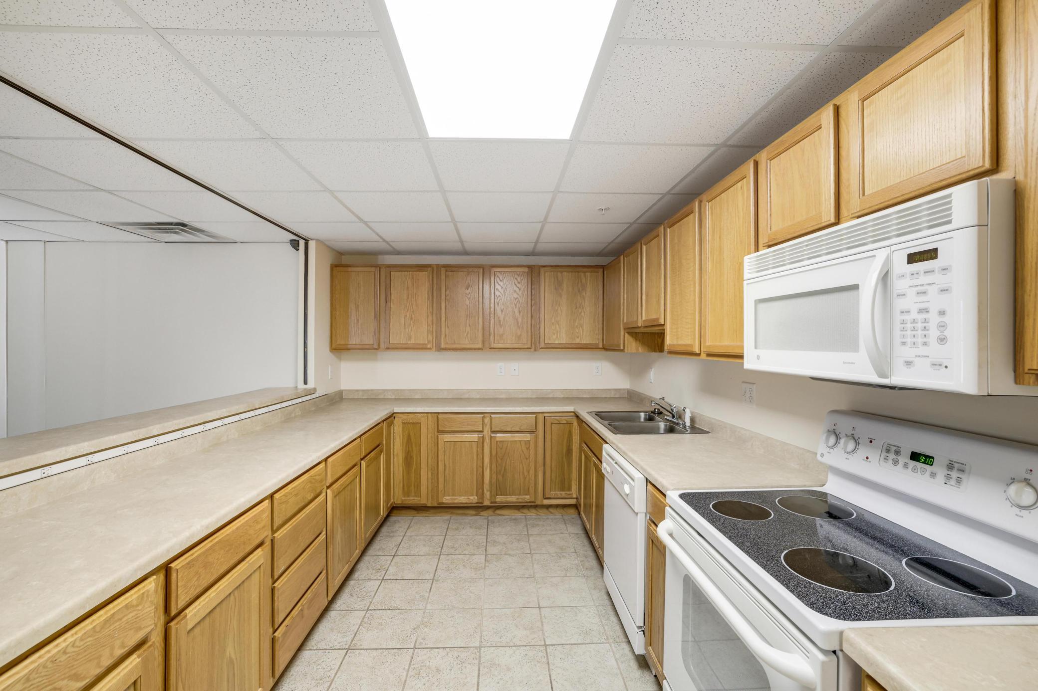 114200 Hundertmark Road, Unit 411 Chaska, MN 55318 - Photo 19 of 26