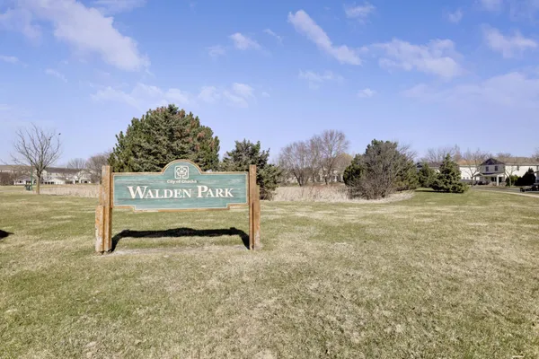 $174,900 | 114200 Hundertmark Road, Unit 411, Chaska, MN 55318