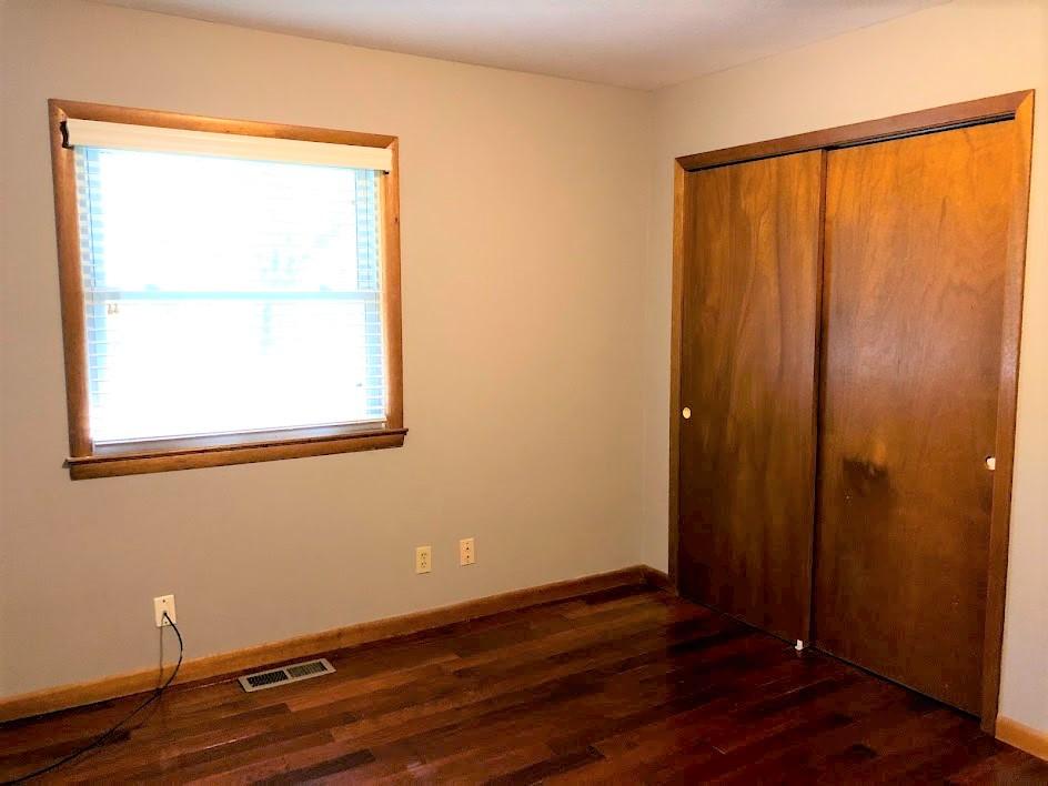823 West Outer Drive Oak Ridge, TN 37830 - Photo 21 of 40 Bedroom 3
