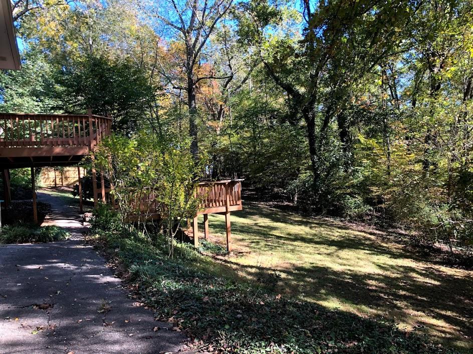 823 West Outer Drive Oak Ridge, TN 37830 - Photo 37 of 40 Back Yard