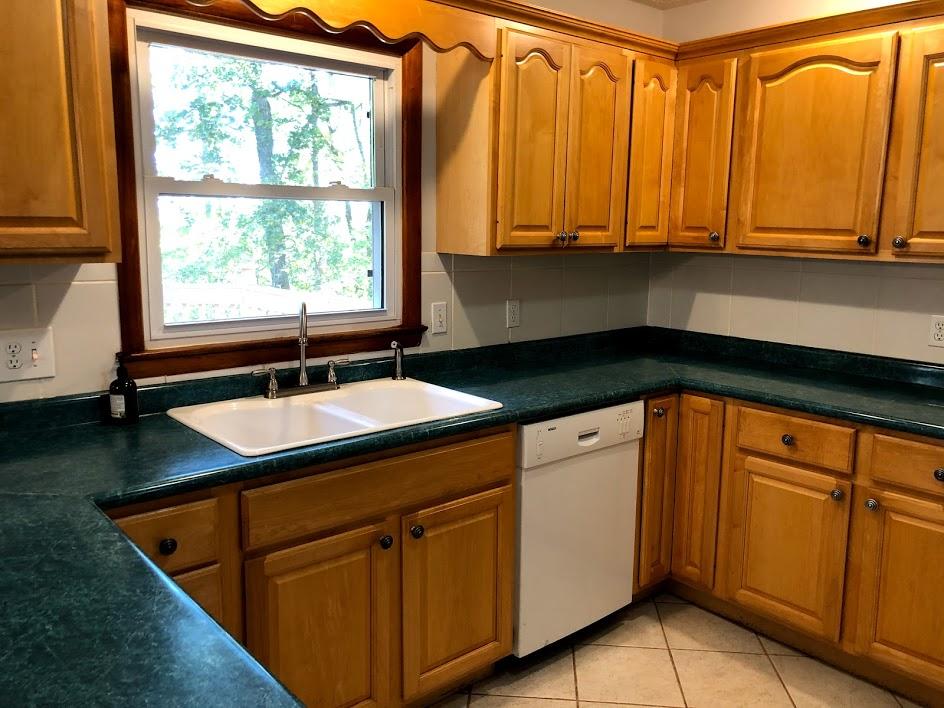 823 West Outer Drive Oak Ridge, TN 37830 - Photo 9 of 40 Kitchen