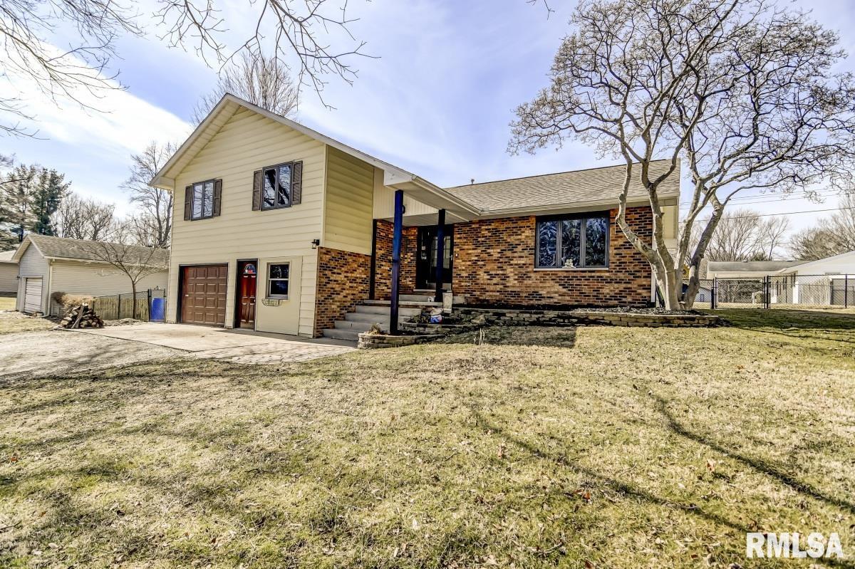 14093 St Joseph Road Athens, IL 62613 - Photo 1 of 38 Gallery Image 1