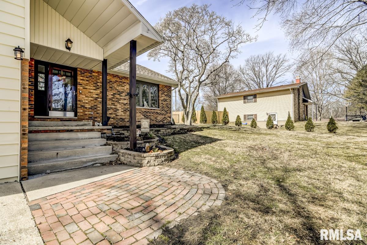 14093 St Joseph Road Athens, IL 62613 - Photo 2 of 38 Gallery Image 2