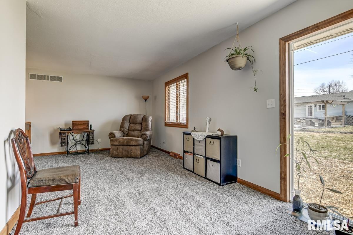14093 St Joseph Road Athens, IL 62613 - Photo 4 of 38 Gallery Image 4