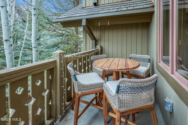 $1,950,000 | 30 Cresta Road, Unit 306, Edwards, CO 81632