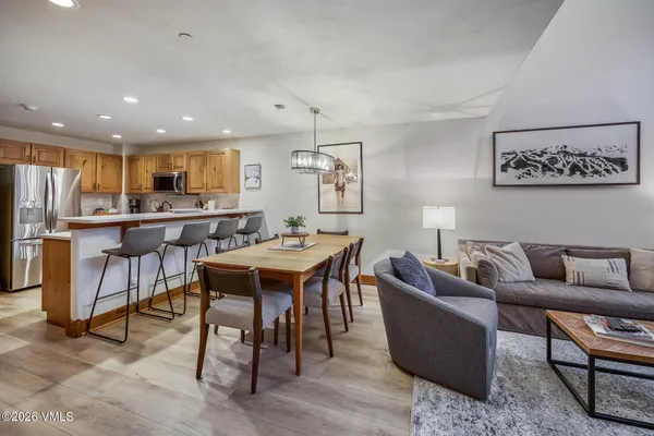 $1,950,000 | 30 Cresta Road, Unit 306, Edwards, CO 81632