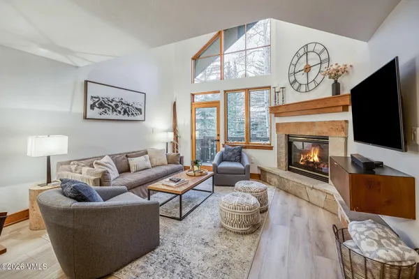 $1,950,000 | 30 Cresta Road, Unit 306, Edwards, CO 81632