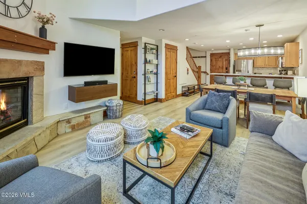 $1,950,000 | 30 Cresta Road, Unit 306, Edwards, CO 81632
