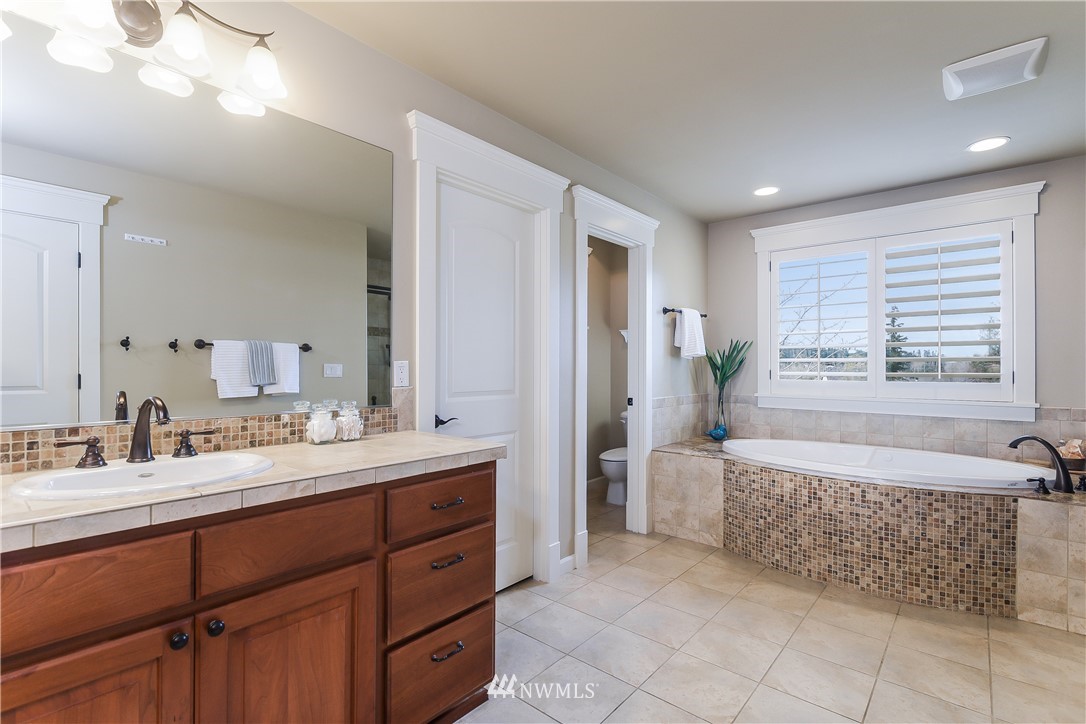 8708 Northeast 198th Street Bothell, WA 98011 - Photo 14 of 25 Gallery Image 14