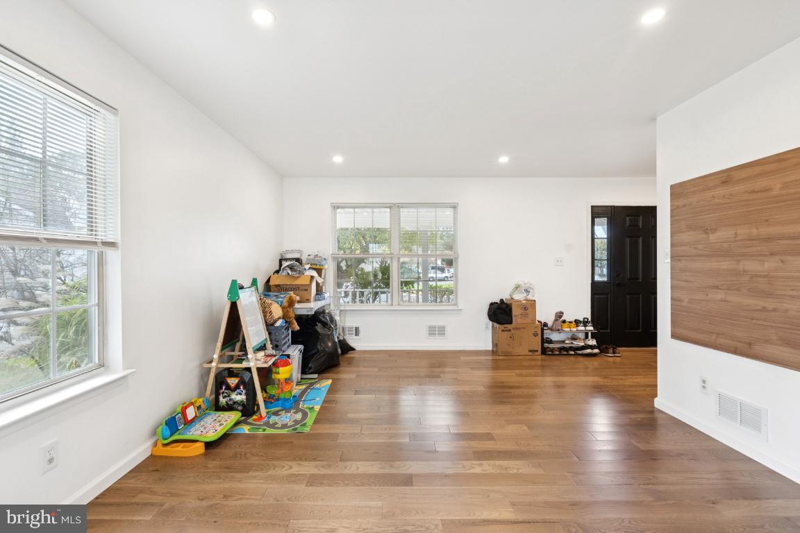 78 Kristopher Drive Hamilton, NJ 08620 - Photo 15 of 25 a view of a room with gym equipment