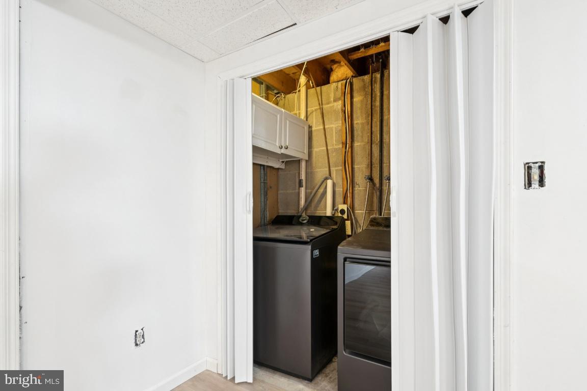 78 Kristopher Drive Hamilton, NJ 08620 - Photo 18 of 25 a kitchen with a refrigerator and a stove