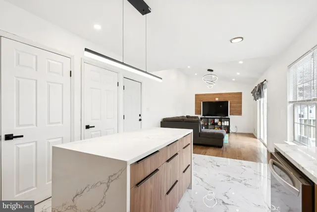 $599,000 | 78 Kristopher Drive, Hamilton, NJ 08620