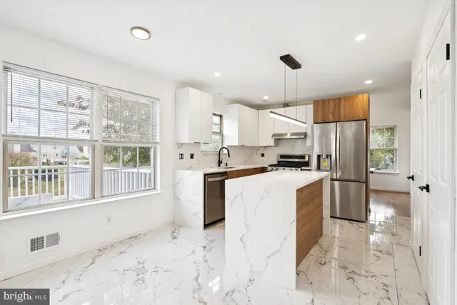 $599,000 | 78 Kristopher Drive, Hamilton, NJ 08620