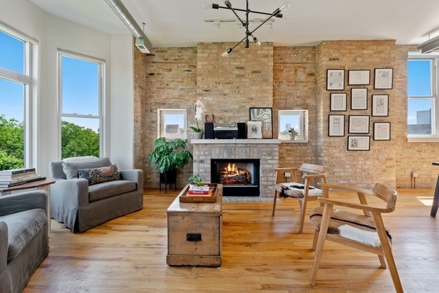 1245 West George Street, Unit 402 Chicago, IL 60657 - Photo 2 of 17