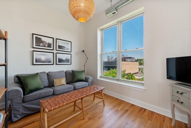 1245 West George Street, Unit 402 Chicago, IL 60657 - Photo 11 of 17