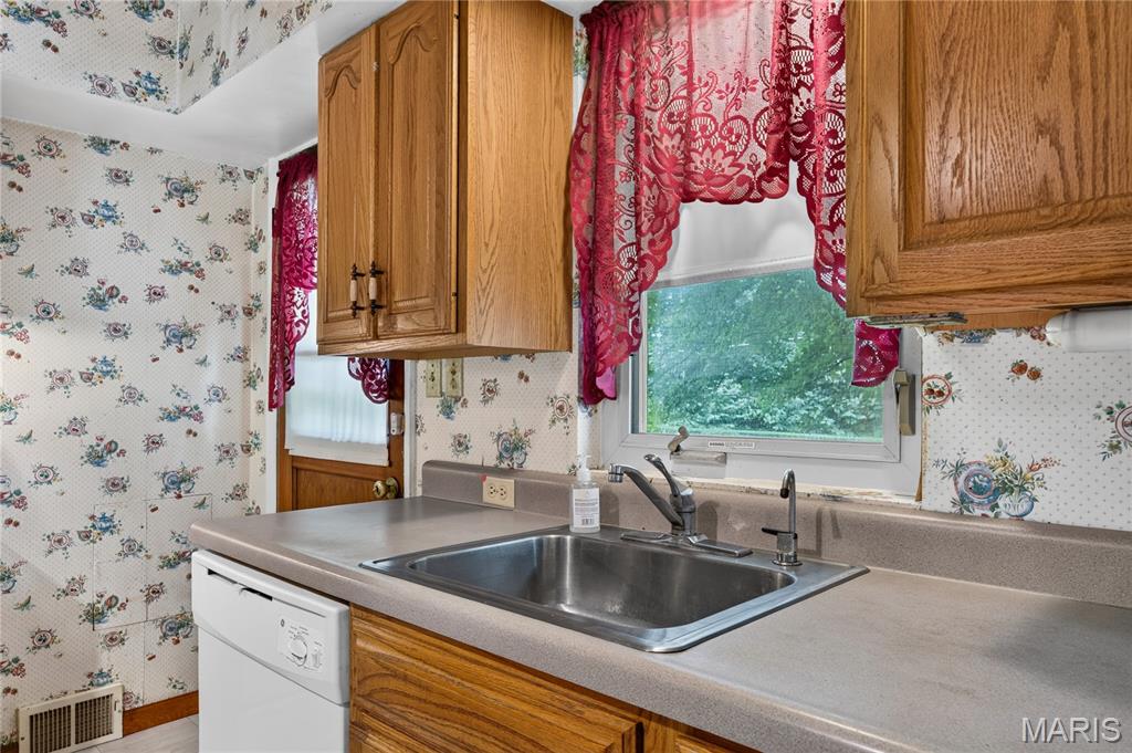 7 Wayne Street St. Charles, MO 63301 - Photo 14 of 43