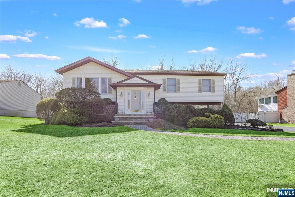 31 Virgil Road Norwood, NJ 07648 - Photo 1 of 38