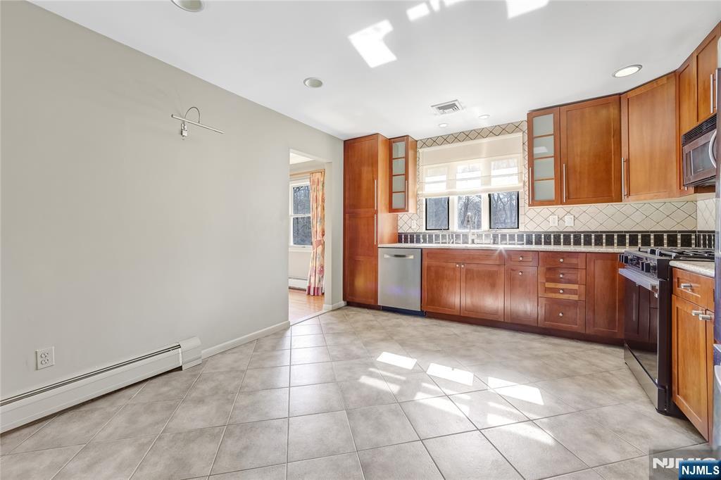 31 Virgil Road Norwood, NJ 07648 - Photo 14 of 38