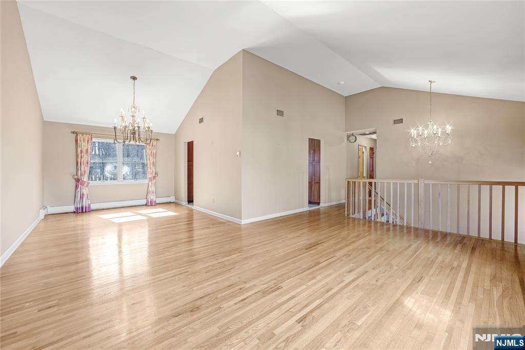 31 Virgil Road Norwood, NJ 07648 - Photo 4 of 38