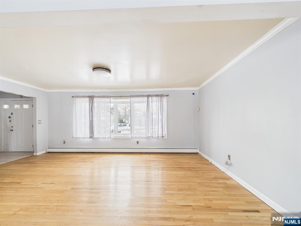 50 Hepburn Road Clifton, NJ 07012 - Photo 3 of 38