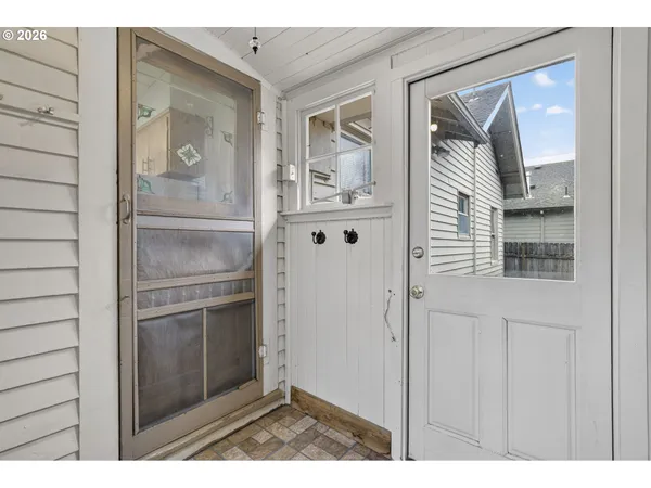 $369,950 | 329 Southeast Linden Court, Gresham, OR 97080