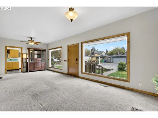 $369,950 | 329 Southeast Linden Court, Gresham, OR 97080
