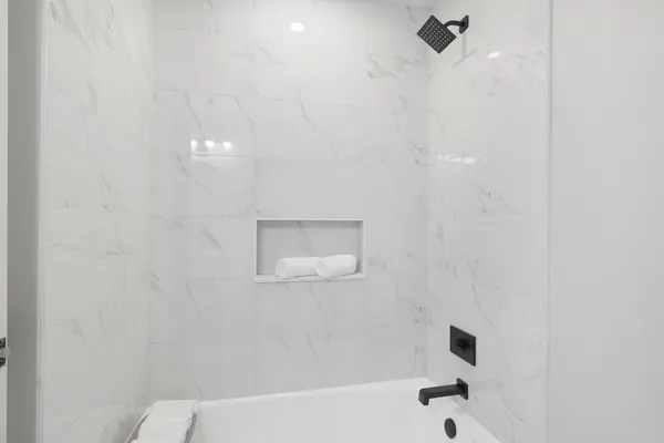 $649,900 | 1008 West Ash Drive, Mount Prospect, IL 60056