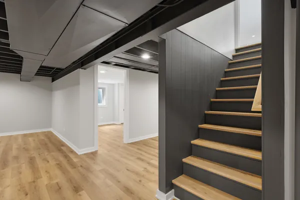 $649,900 | 1008 West Ash Drive, Mount Prospect, IL 60056