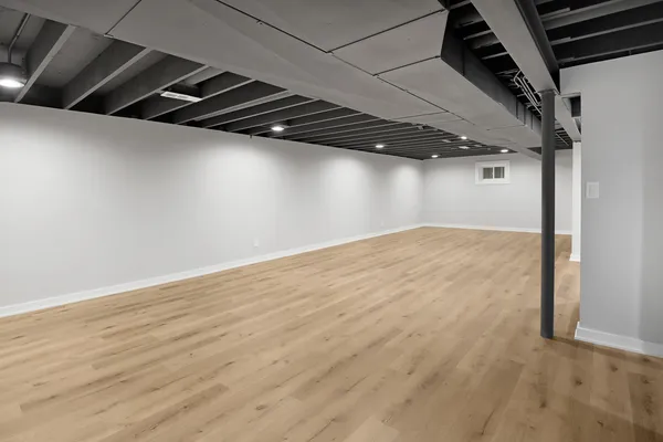 $649,900 | 1008 West Ash Drive, Mount Prospect, IL 60056