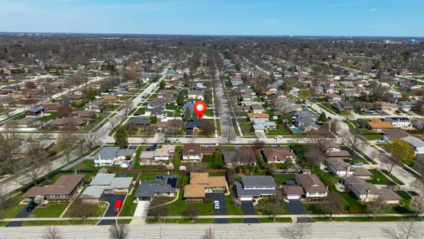 $649,900 | 1008 West Ash Drive, Mount Prospect, IL 60056