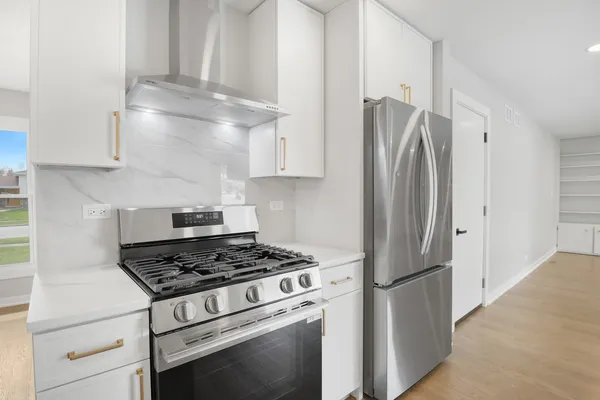 $649,900 | 1008 West Ash Drive, Mount Prospect, IL 60056