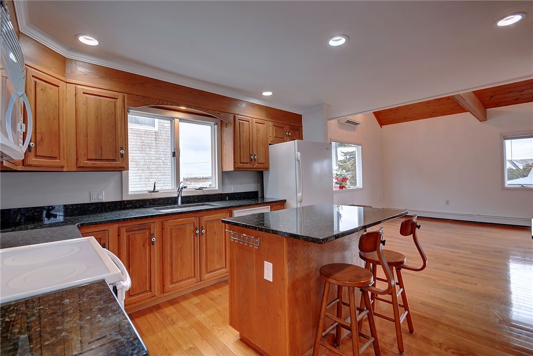 3 Governor Avenue Westerly, RI 02891 - Photo 8 of 40 Gallery Image 8