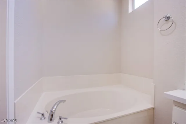 $3,300 | 2660 Crown Ridge Drive, Las Vegas, NV 89134
