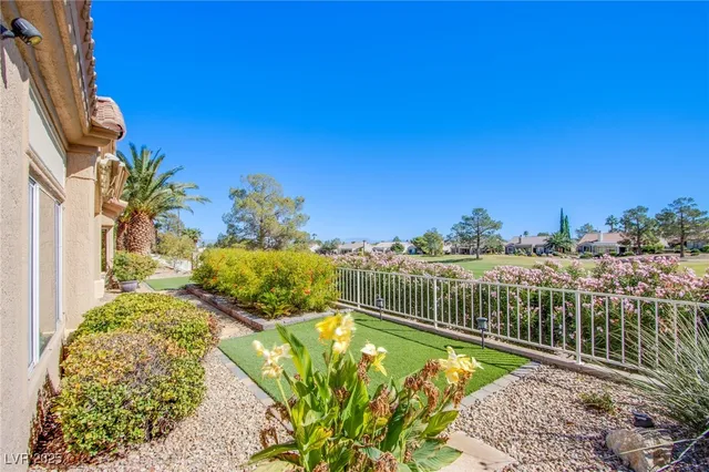 $3,300 | 2660 Crown Ridge Drive, Las Vegas, NV 89134