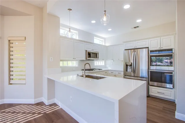 $3,300 | 2660 Crown Ridge Drive, Las Vegas, NV 89134